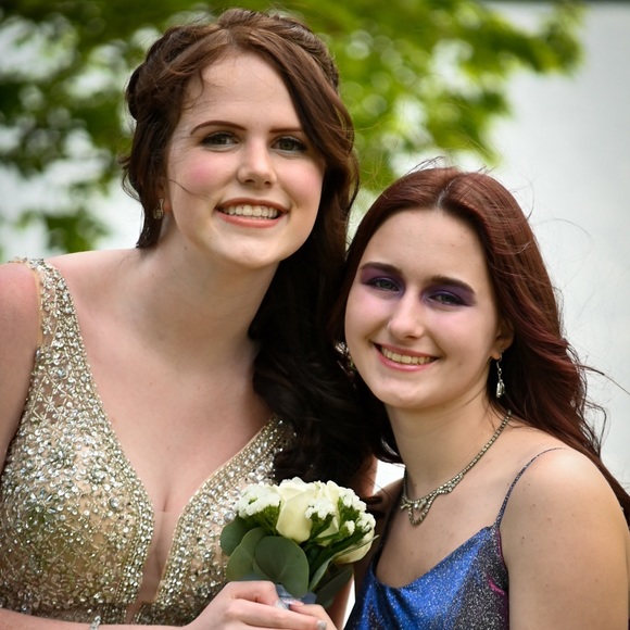 Meet your Posher, Jillian - Picture 2 of 5